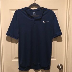 NikeCourt Roger Federer Advantage Tennis Shirt